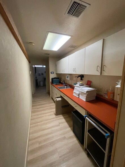 More Photos Of 123 S Commerce St, Stockton Healthcare For Lease