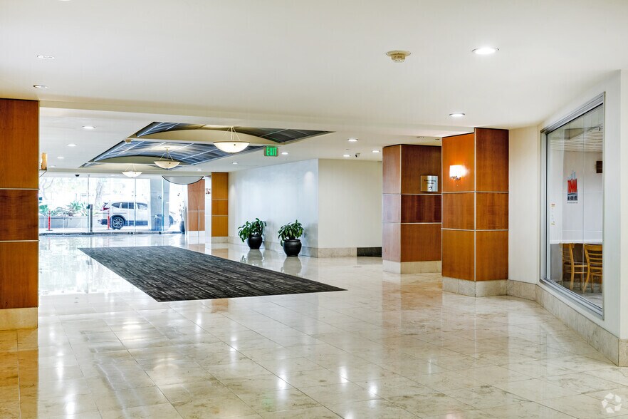 More Photos Of 5757 W Century Blvd, Los Angeles Office For Lease