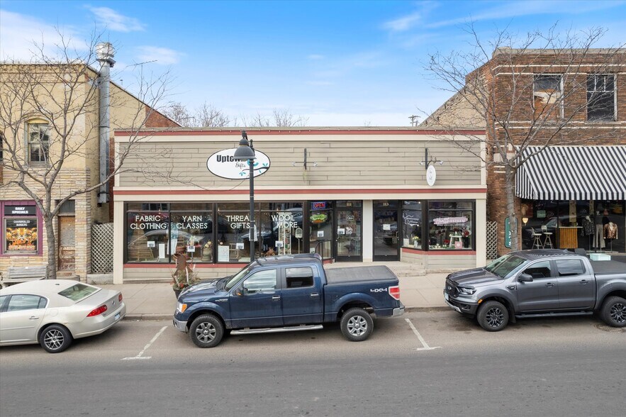Primary Photo Of 111-113 Cascade St, Osceola Storefront For Sale
