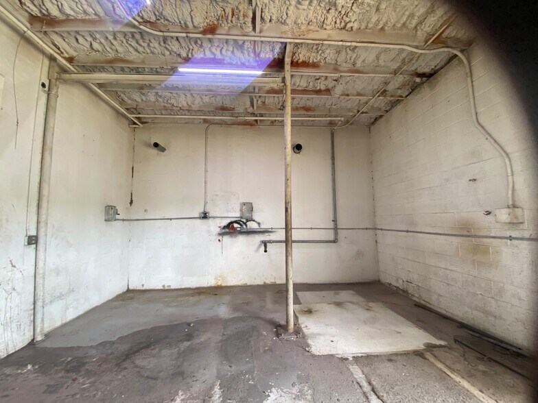 More Photos Of 340 SW 21st Ter, Fort Lauderdale Warehouse For Lease