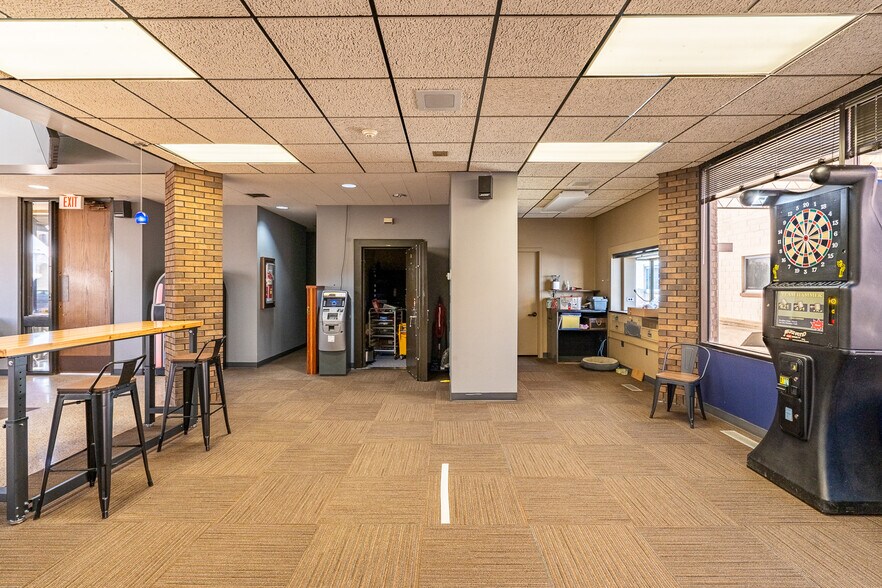 More Photos Of 102 W 5th St, Canton General Retail For Sale