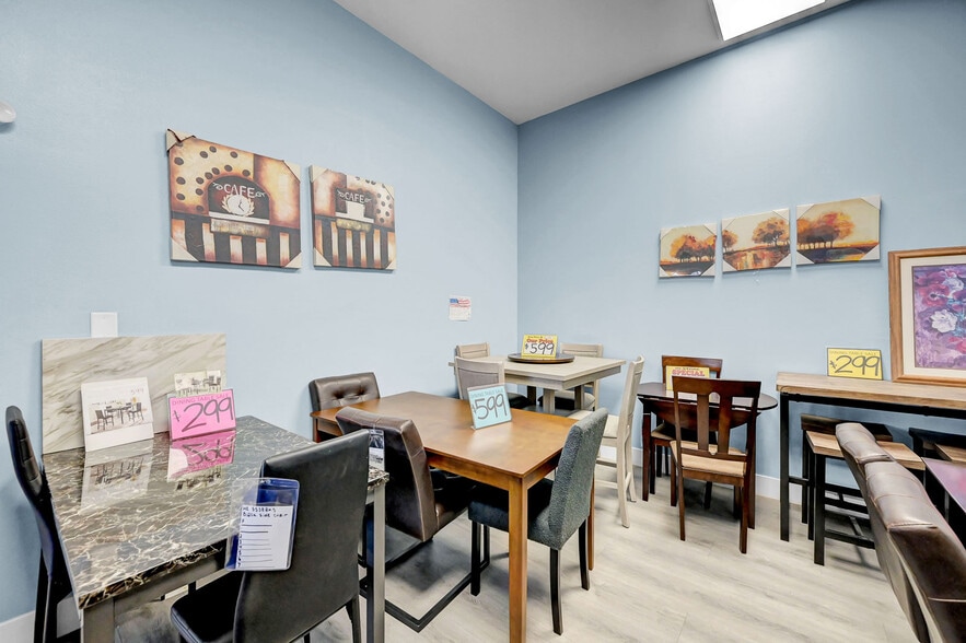 More Photos Of 1433 N Boulder Hwy, Henderson Freestanding For Sale