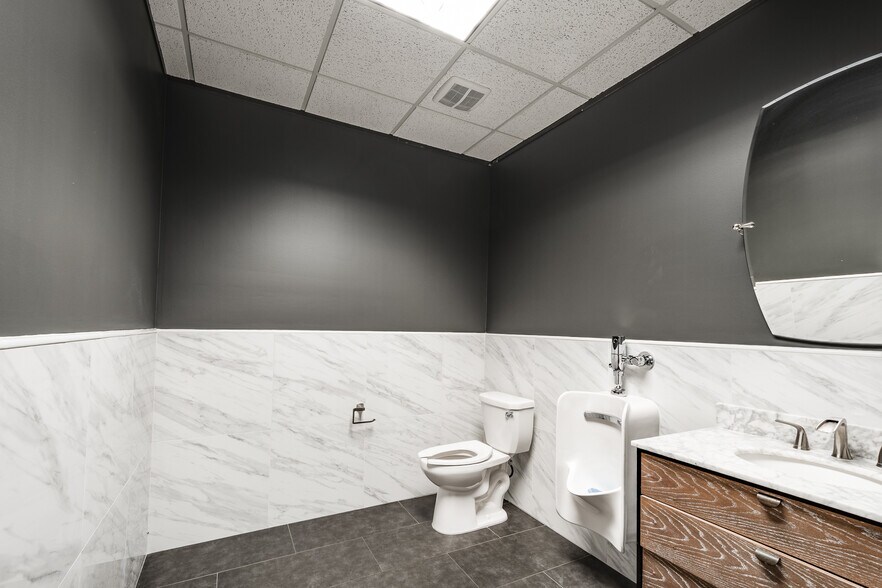 More Photos Of 24707 W Hardy Rd, Spring Office For Sale