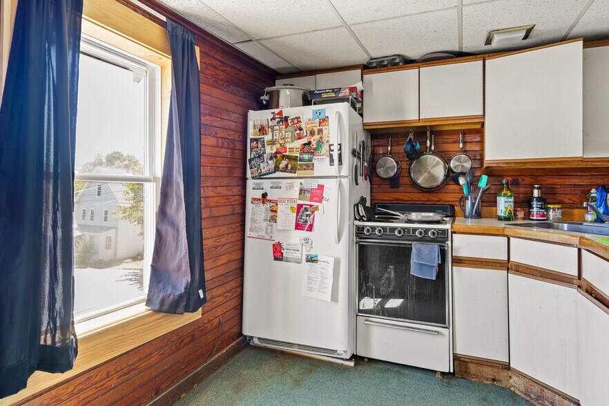 More Photos Of 64 Main St, Richmond Restaurant For Sale