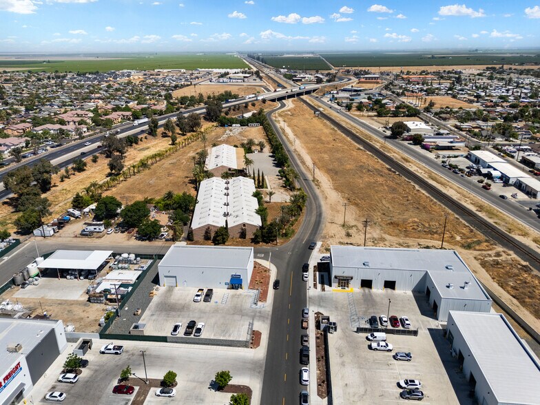 More Photos Of 1833 Glenwood St, Delano Specialty For Sale