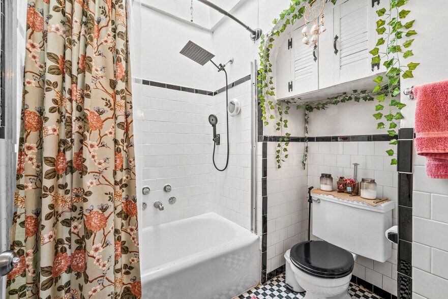 More Photos Of 211 E 33rd St, Baltimore Multifamily For Sale