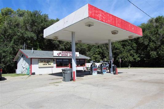 More Photos Of 315 N Bridge St, Enterprise Service Station For Sale