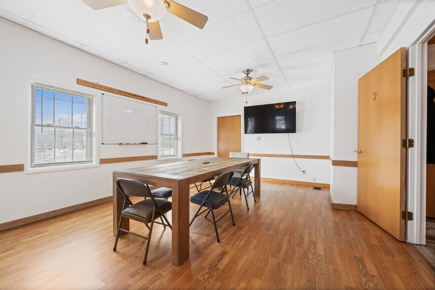 More Photos Of 28916 Euclid Ave, Wickliffe Office For Sale