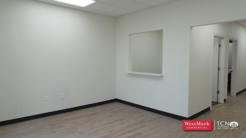 More Photos Of 5424 19th St, Lubbock Loft Creative Space For Sale