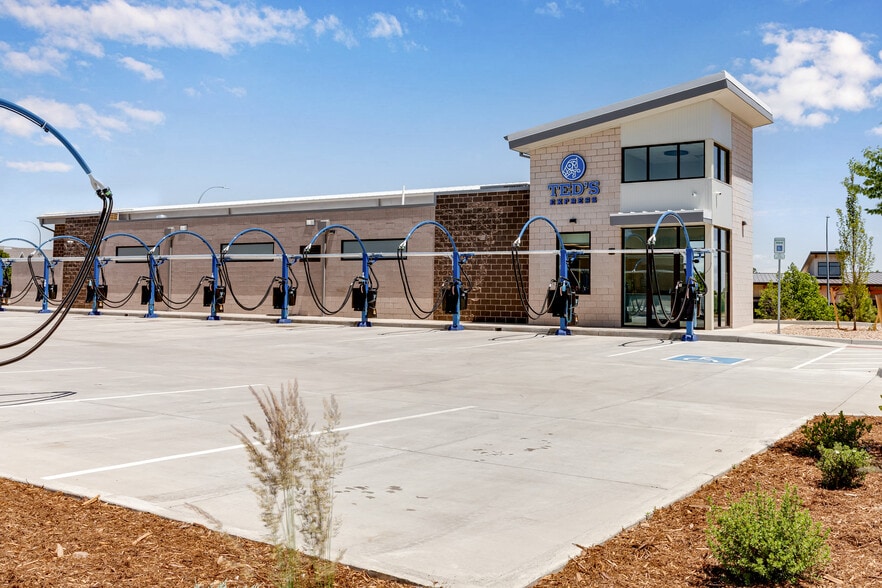 Primary Photo Of 2501 46th Ave, Greeley Carwash For Sale