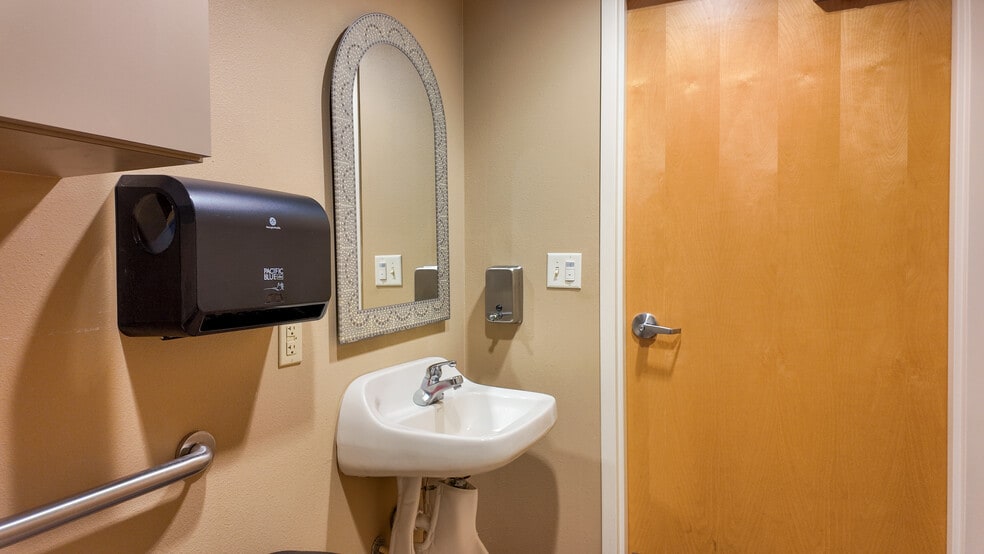 More Photos Of 3235 SW 34th St, Ocala Medical For Lease