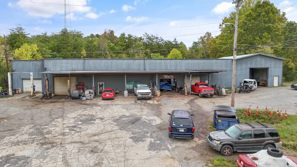 More Photos Of 1021 E Hendron Chapel Rd, Knoxville Manufacturing For Sale