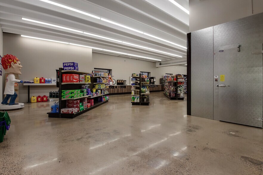 More Photos Of 1124 Hammond Ave, Rice Lake Freestanding For Lease