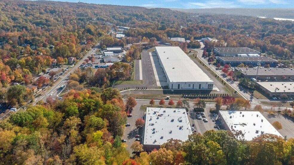 More Photos Of 704 Executive Blvd, Valley Cottage Warehouse For Lease