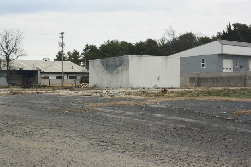 More Photos Of 1491 River St, Bowling Green Land For Lease