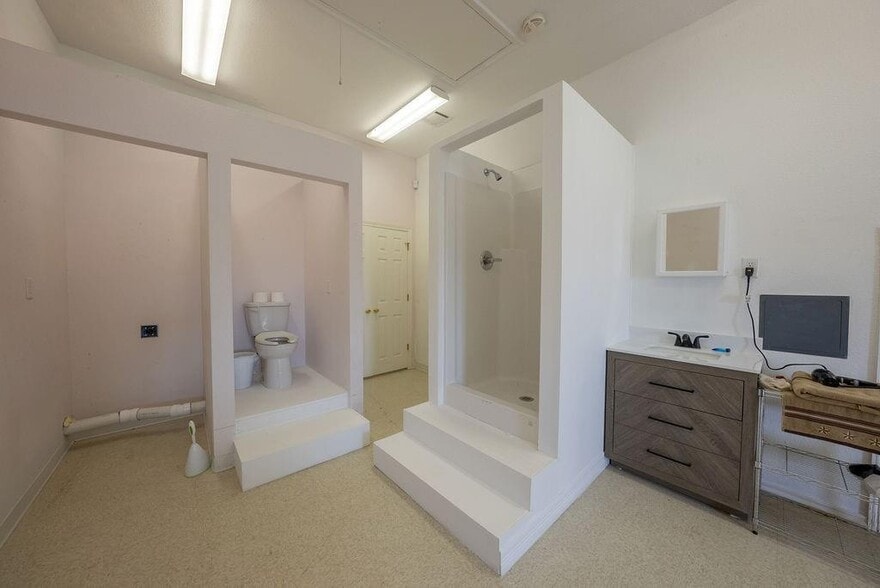 More Photos Of 12307 Highway 6, Iredell Religious Facility For Sale