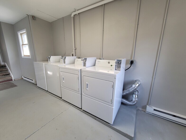 More Photos Of 1351 Iowa Ave SE, Huron Apartments For Sale