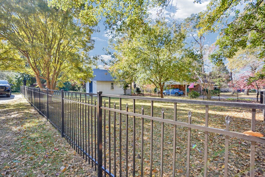 More Photos Of 115 N Magnolia St, Raeford Office Residential For Sale