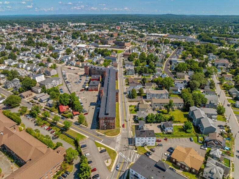More Photos Of 51-55 Lake St, Nashua Light Manufacturing For Sale