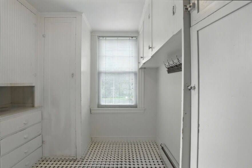 More Photos Of 177-179 Massachusetts Ave, North Andover Apartments For Sale