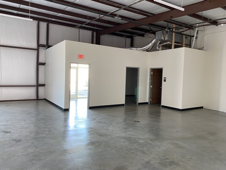 More Photos Of 1518 Navo Rd, Aubrey Warehouse For Lease