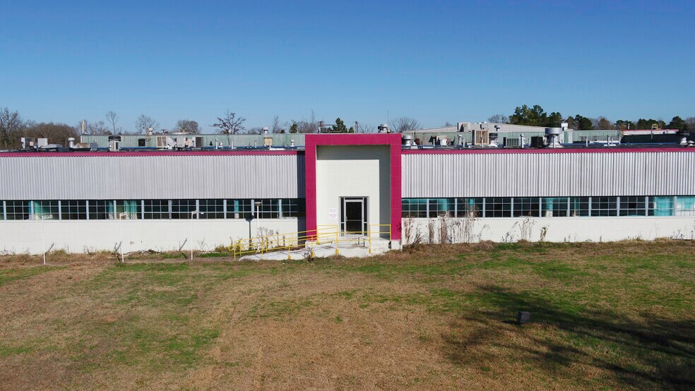 More Photos Of 13343 Interstate 20 E, Tyler Warehouse For Lease