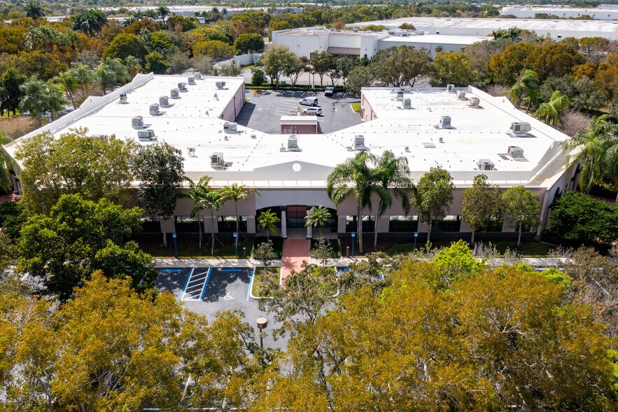 More Photos Of 3360 Enterprise Ave, Weston Unknown For Lease