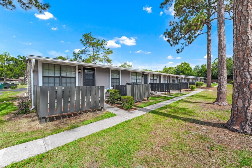 More Photos Of 1529 NE 39th Ave, Ocala Apartments For Sale