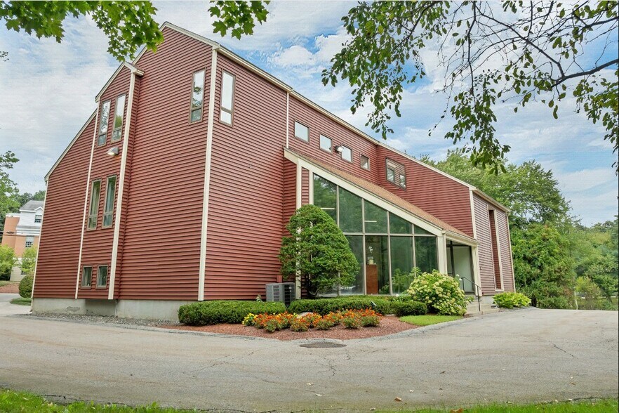 More Photos Of 1 Buttrick Rd, Londonderry Office For Sale