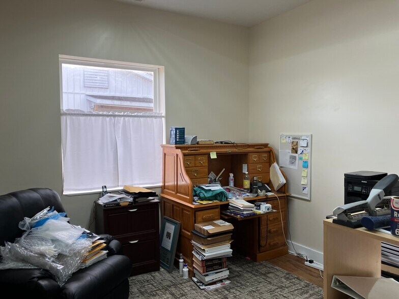 More Photos Of 6270 Rock Hall Rd, Rock Hall Medical For Sale