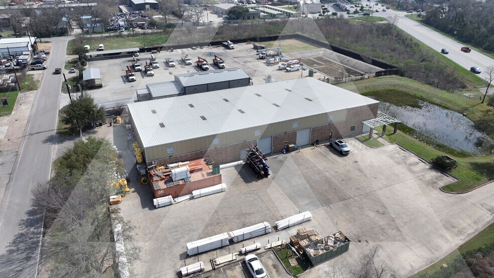More Photos Of 9424 W Little York Rd, Houston Warehouse For Lease