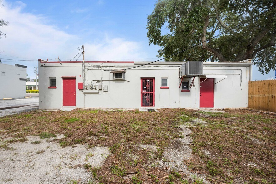 More Photos Of 1311 S Missouri Ave, Clearwater Freestanding For Sale