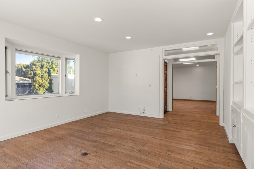 More Photos Of 2951-2953 Lincoln Blvd, Santa Monica Loft Creative Space For Sale