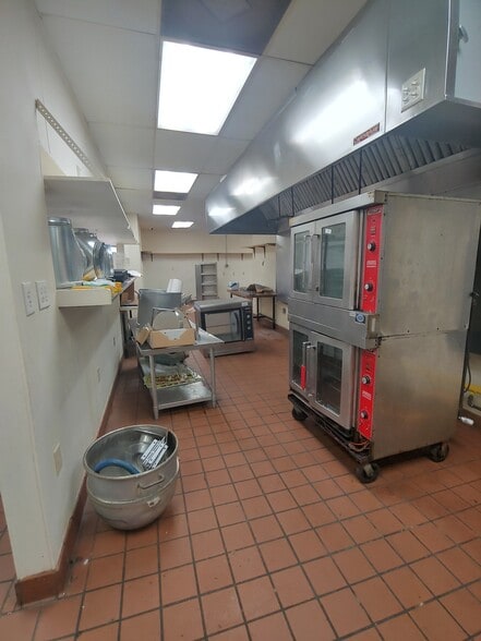 More Photos Of 1322 National Hwy, Thomasville Restaurant For Sale