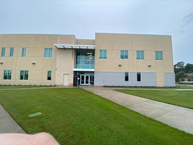 More Photos Of 17903 W Lake Houston Pky, Humble Medical For Lease