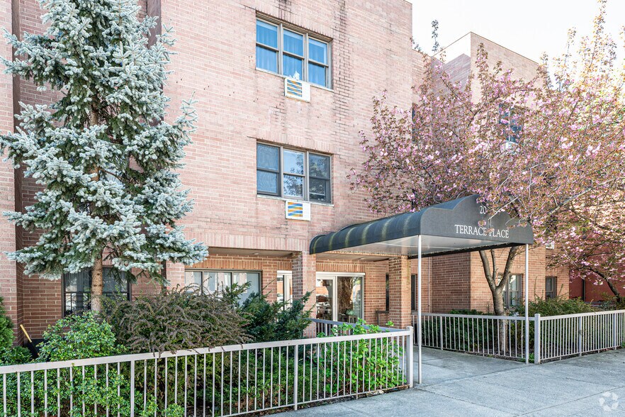More Photos Of 20 Terrace Pl, Brooklyn Apartments For Sale