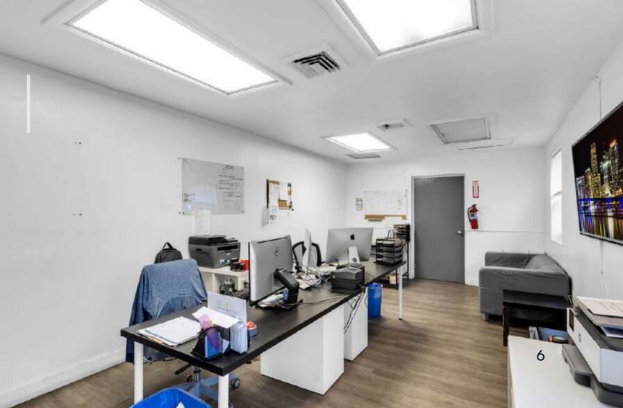 More Photos Of 3220 SW 2nd Ave, Fort Lauderdale Refrigeration Cold Storage For Sale