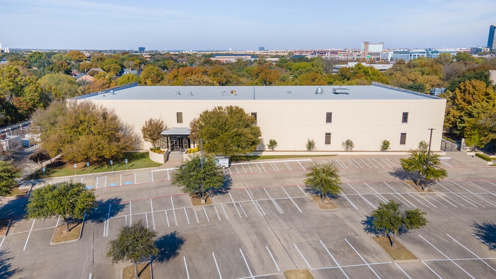 More Photos Of 2703 N Central Expy, Richardson Unknown For Lease