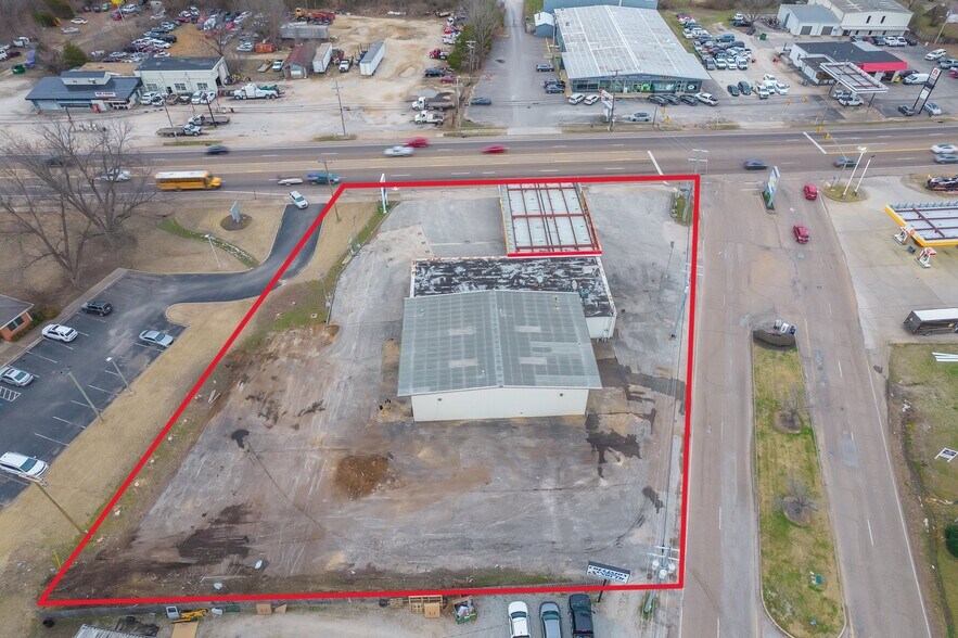 More Photos Of 1911 S Highland Ave, Jackson Service Station For Lease