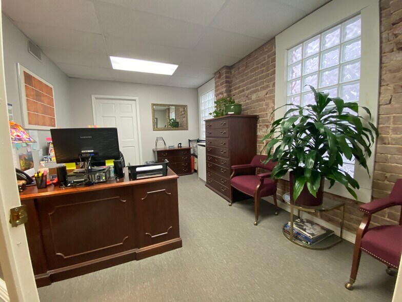 More Photos Of 212 N Main St, Sand Springs Office For Sale