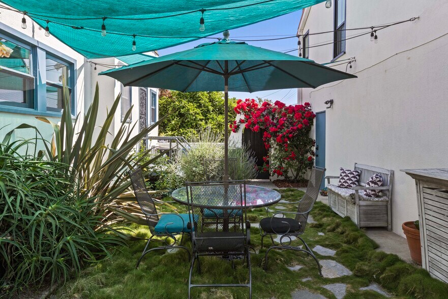 More Photos Of 1569 S Orange Grove Ave, Los Angeles Apartments For Sale