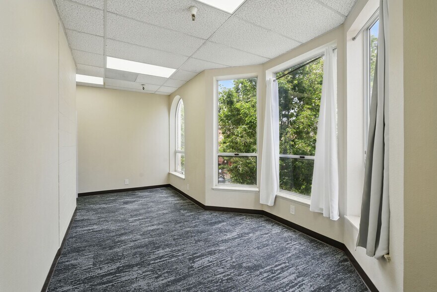 More Photos Of 301 Grand Ave, South San Francisco Office For Lease