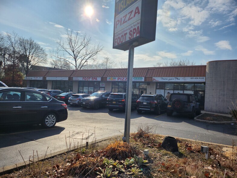More Photos Of 146 W Jericho Tpke, Huntington Station General Retail For Sale