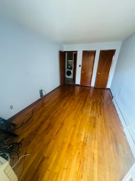 More Photos Of 4309 54th St, Woodside Apartments For Sale