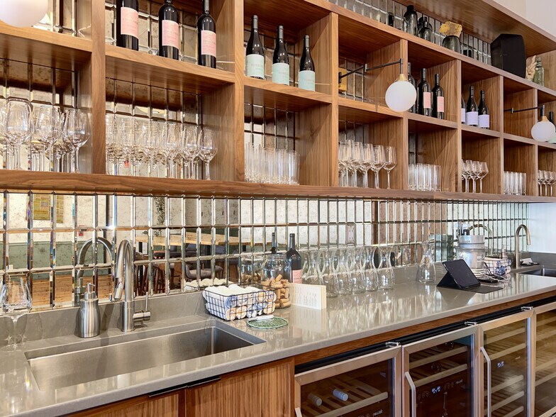 More Photos Of 7 W Alder St, Walla Walla Storefront For Lease