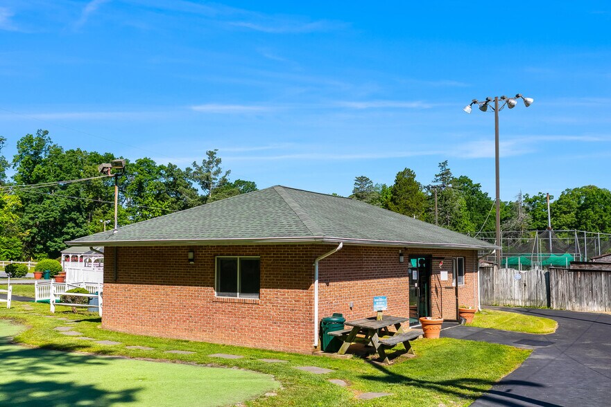 More Photos Of 5075 Crain Hwy, La Plata Golf Course Driving Range For Sale
