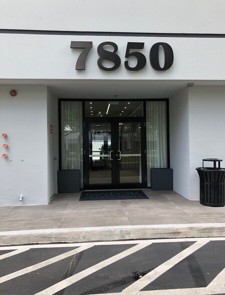 More Photos Of 7850 NW 146th St, Miami Lakes Office For Lease