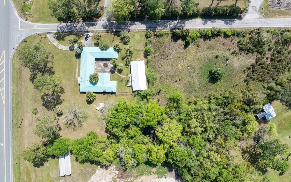 More Photos Of 7601 133rd Rd, Live Oak Assisted Living For Sale