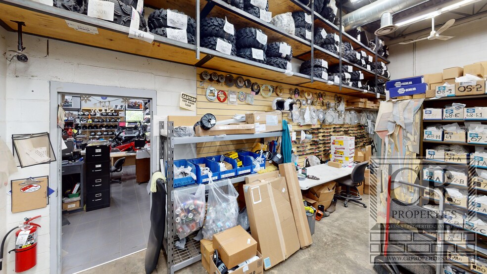 More Photos Of 1680 Route 9G, Hyde Park Freestanding For Sale