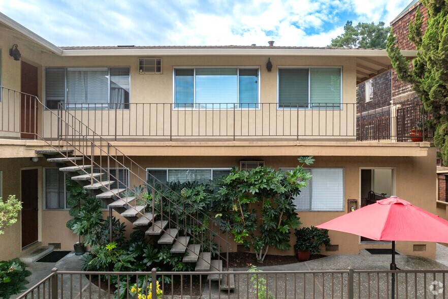 More Photos Of 1730 Lacassie Ave, Walnut Creek Apartments For Sale